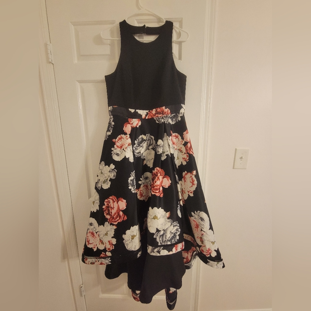 Nicole Hiller dress size 8 like new